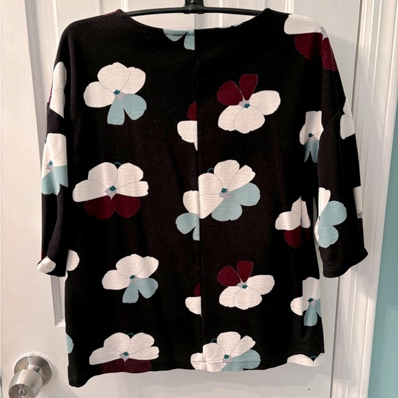 Ann Taylor Floral blouse. Black with multi -colored flowers. Used. - Picture 2 of 2
